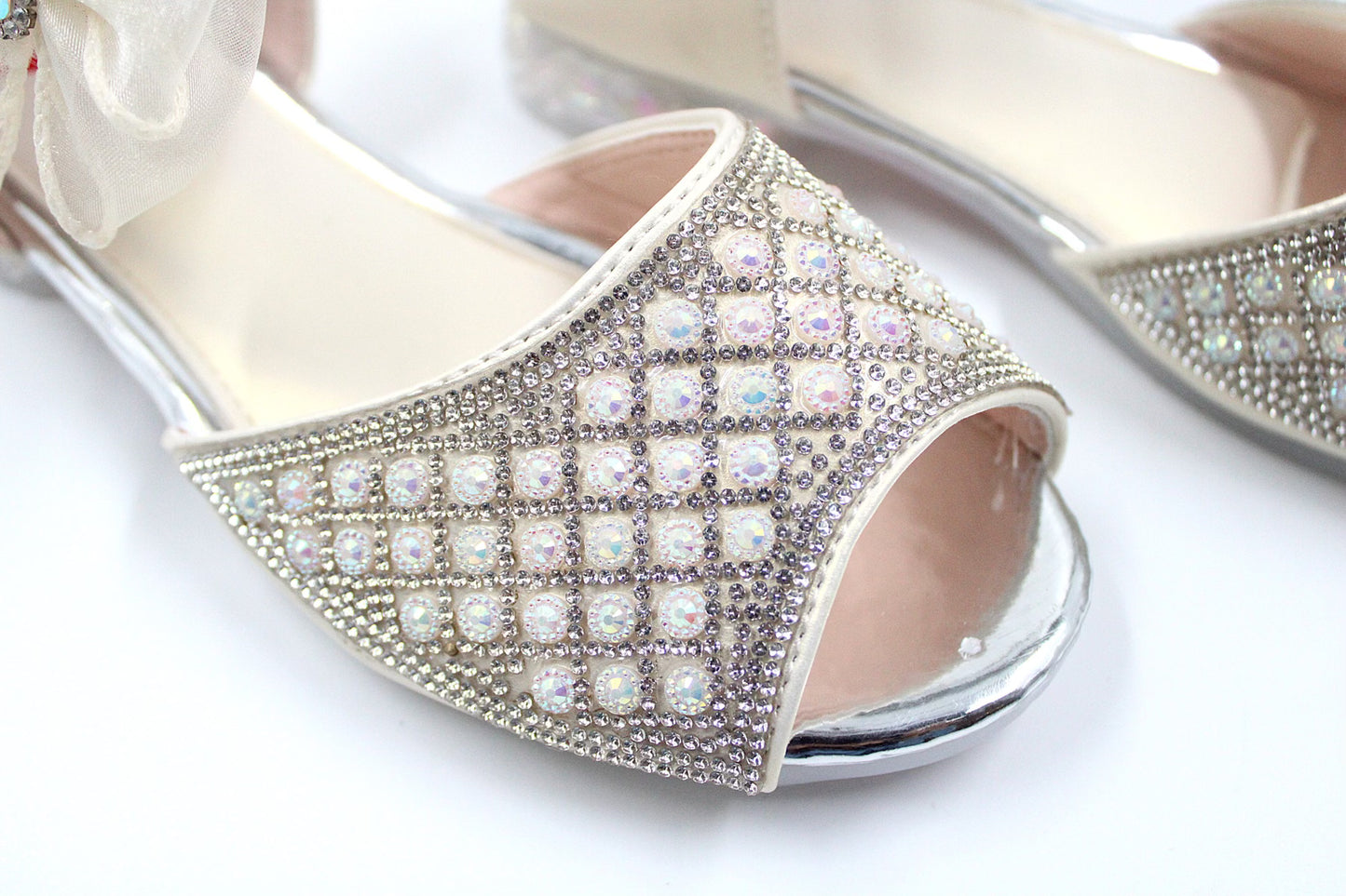 Girl white premium sandal by Ket kids