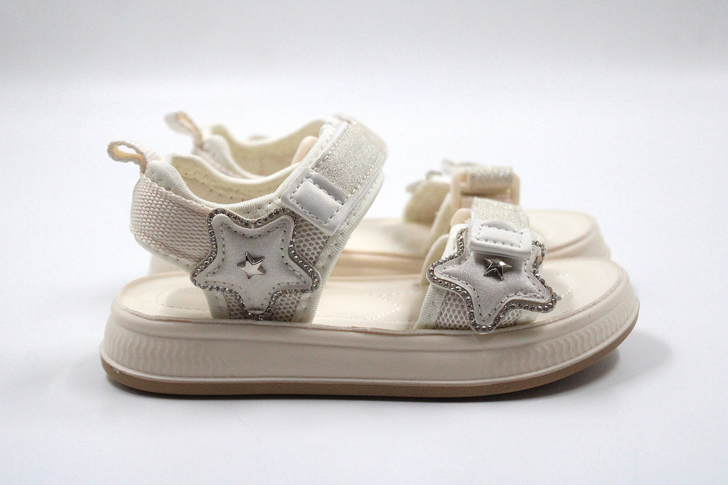 Girls white comfortable sandal by Ket kids