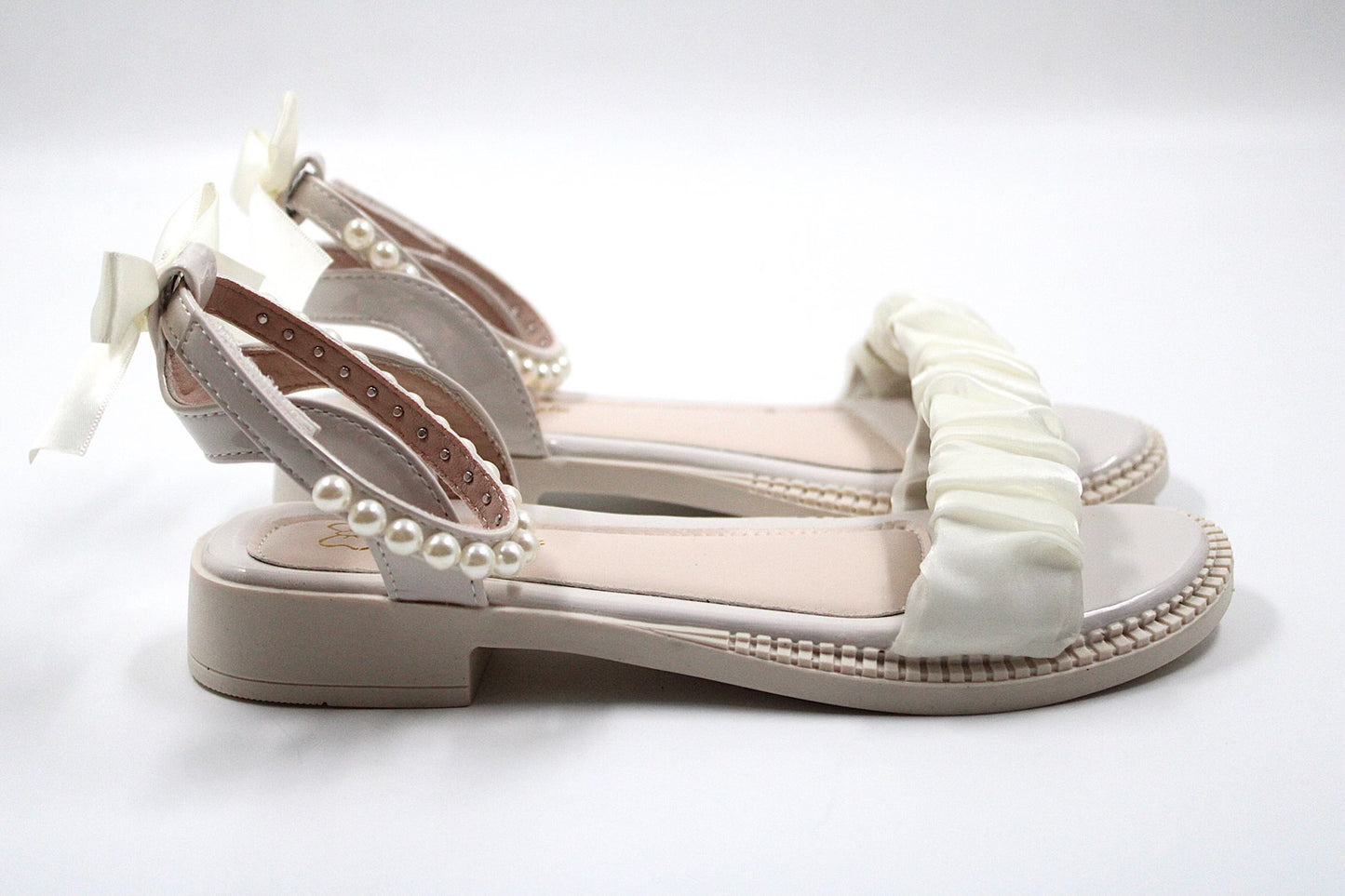 Girls white glamorous sandal by Ket kids