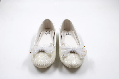 Girl white graceful ballerina by Ket kids